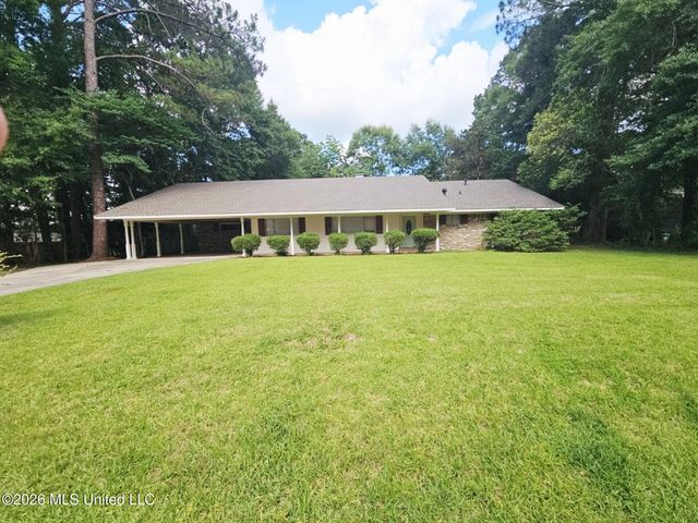 810 Velma Street, Hattiesburg, MS 39402