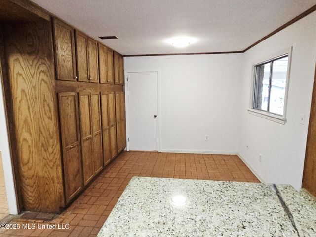 810 Velma Street, Hattiesburg, MS 39402