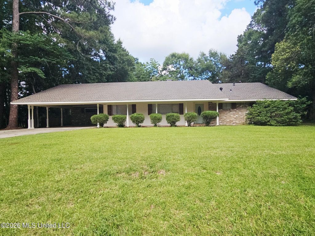 810 Velma Street, Hattiesburg, MS 39402