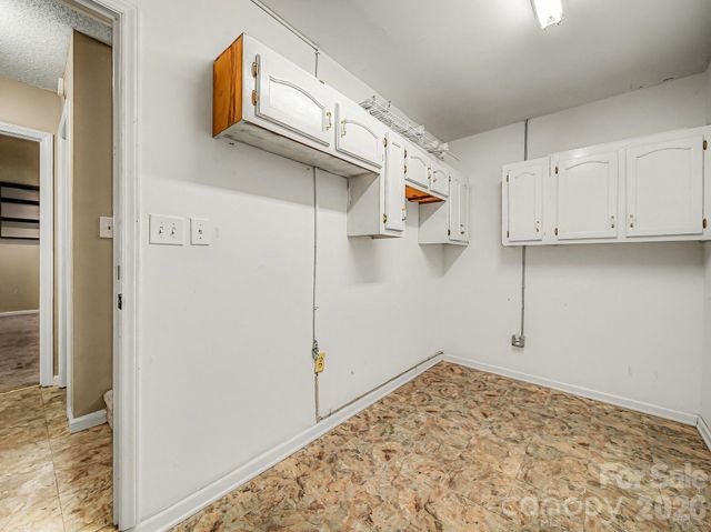 605 Spring Street, Mount Holly, NC 28120