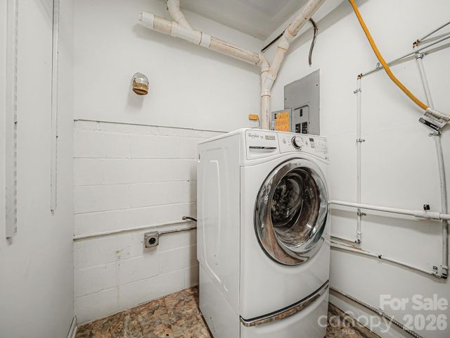 605 Spring Street, Mount Holly, NC 28120