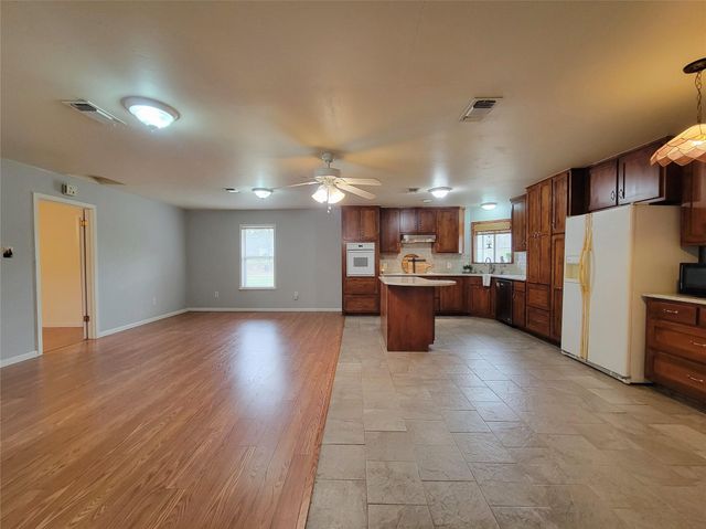 1208 Prairie Creek RD, Granite Shoals, TX 78654