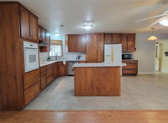 1208 Prairie Creek RD, Granite Shoals, TX 78654