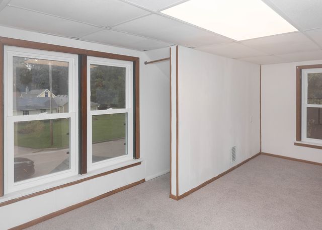 5320 33rd Avenue, Moline, IL 61265