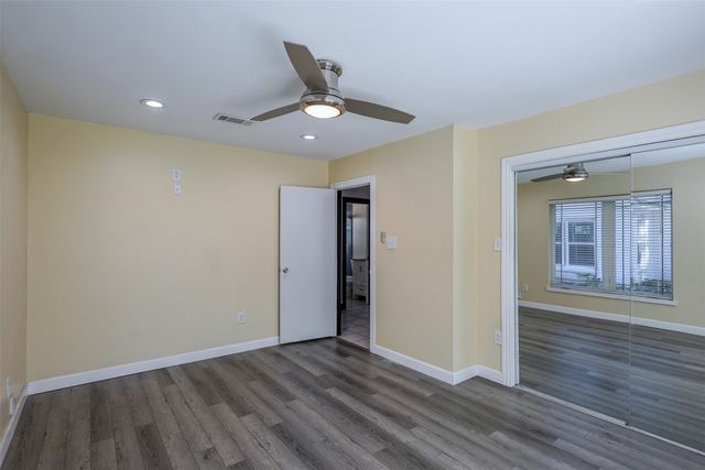 733 Thersa Drive, River Oaks, TX 76114