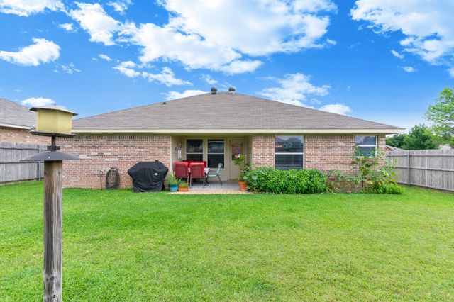 601 Westmeadow Drive, Cleburne, TX 76033