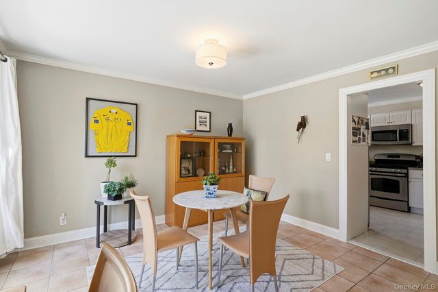 4 Dupont Avenue, White Plains, NY 10605