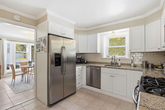 4 Dupont Avenue, White Plains, NY 10605