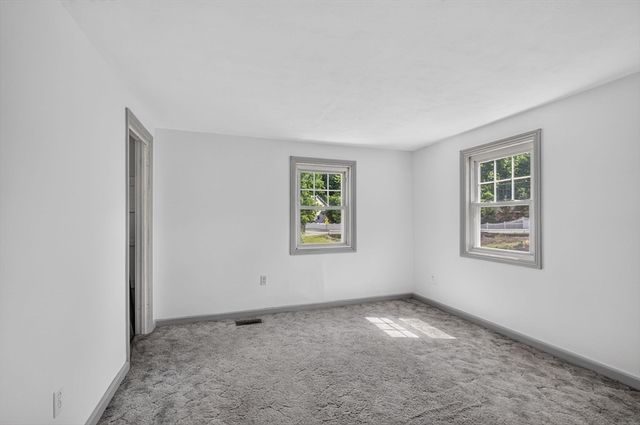 80 Stevens St, Andover, MA 01810