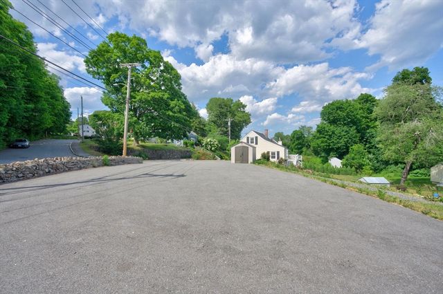 80 Stevens St, Andover, MA 01810