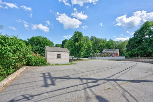 80 Stevens St, Andover, MA 01810