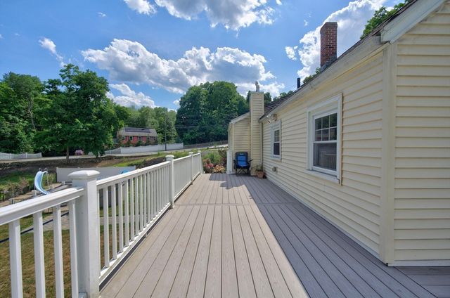 80 Stevens St, Andover, MA 01810