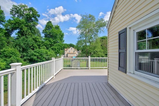 80 Stevens St, Andover, MA 01810