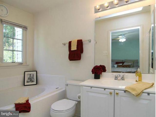 8886 PAPILLON DR, Ellicott City, MD 21043