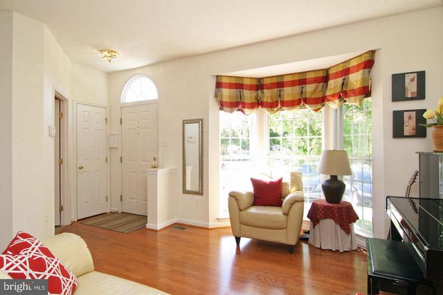 8886 PAPILLON DR, Ellicott City, MD 21043