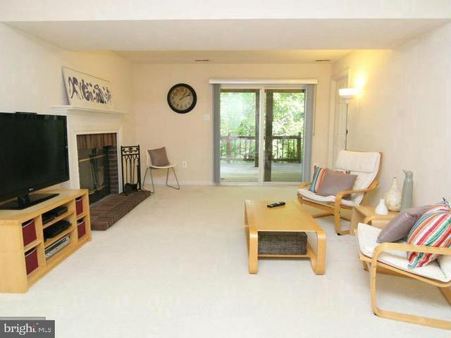 8886 PAPILLON DR, Ellicott City, MD 21043