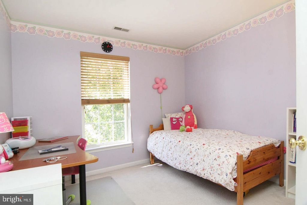 8886 PAPILLON DR, Ellicott City, MD 21043