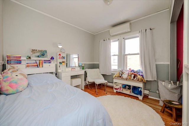 516 W Market Street, Long Beach, NY 11561