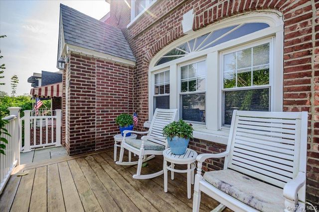 516 W Market Street, Long Beach, NY 11561