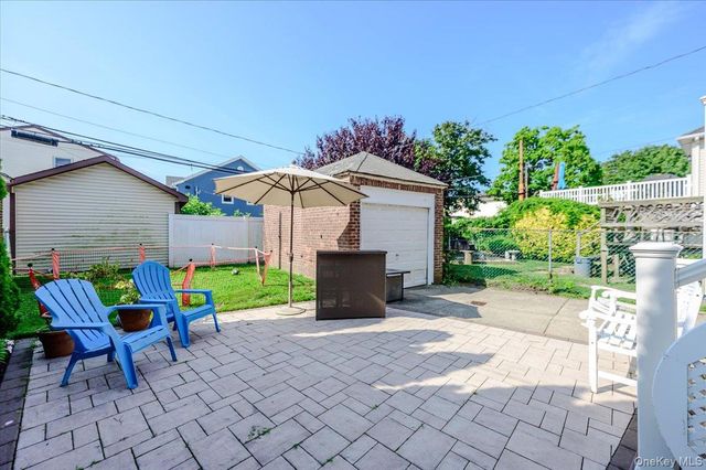 516 W Market Street, Long Beach, NY 11561