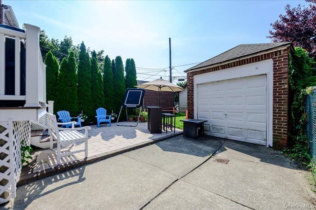 516 W Market Street, Long Beach, NY 11561
