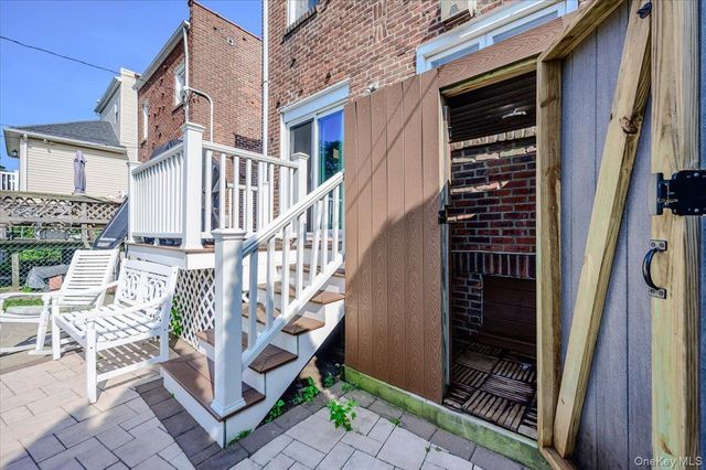 516 W Market Street, Long Beach, NY 11561