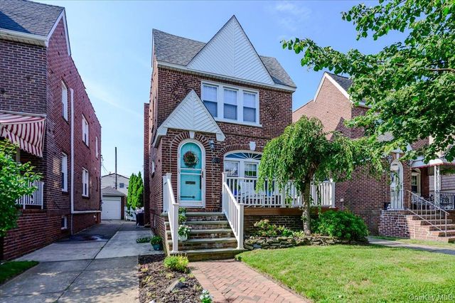 516 W Market Street, Long Beach, NY 11561