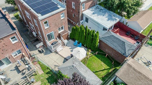 516 W Market Street, Long Beach, NY 11561
