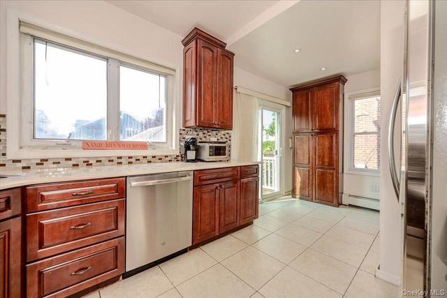 516 W Market Street, Long Beach, NY 11561