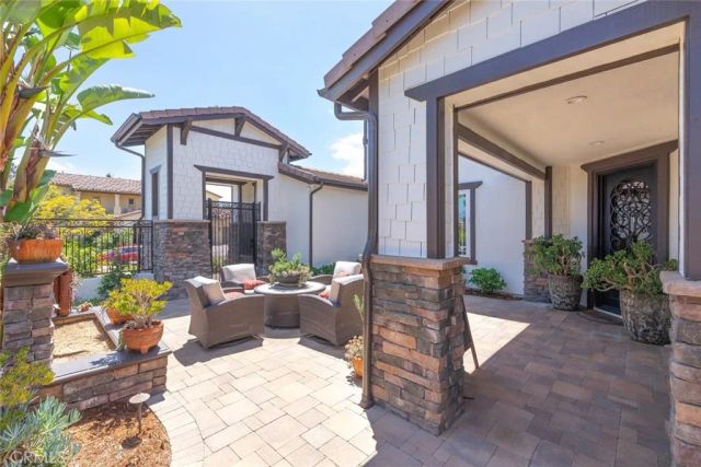 8128 Tender Way, Corona, CA 92883