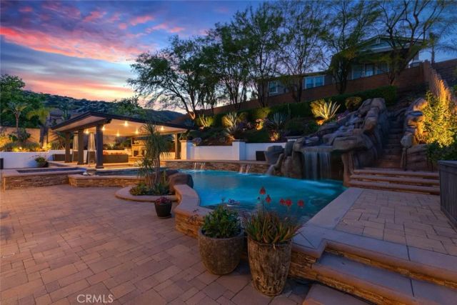 8128 Tender Way, Corona, CA 92883