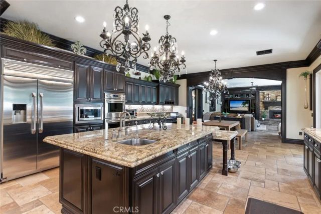 8128 Tender Way, Corona, CA 92883