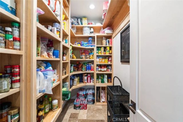 8128 Tender Way, Corona, CA 92883