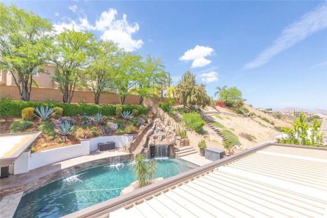 8128 Tender Way, Corona, CA 92883