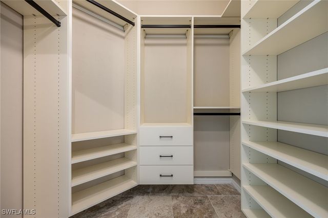 2534 Verdmont CT, Cape Coral, FL 33991