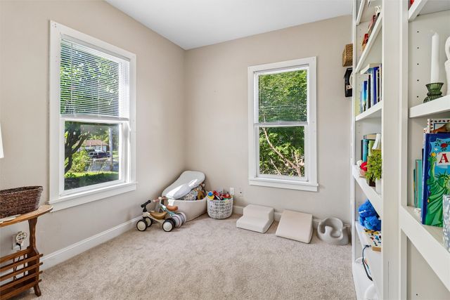 122 E Porter Avenue, Des Moines, IA 50315