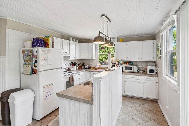 122 E Porter Avenue, Des Moines, IA 50315