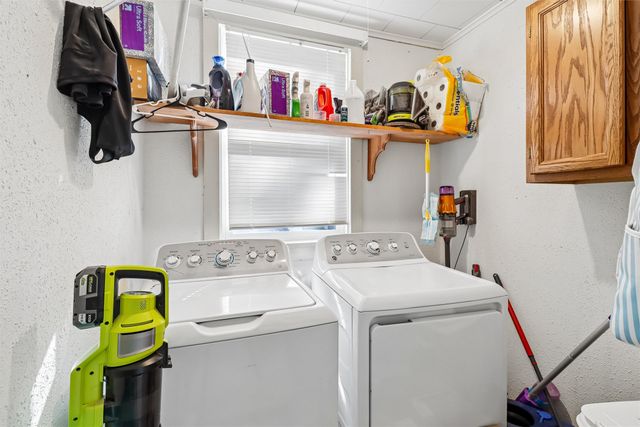 122 E Porter Avenue, Des Moines, IA 50315