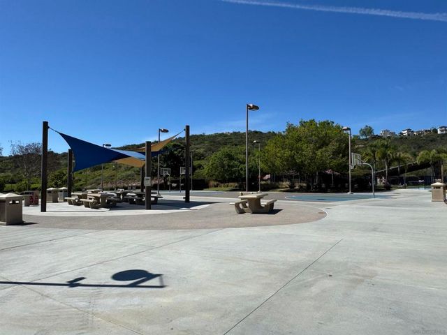 6626 Halite Pl, Carlsbad, CA 92009