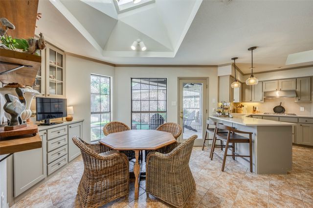 5105 Chad Drive, Arlington, TX 76017