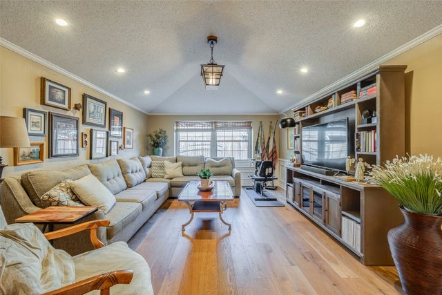 5105 Chad Drive, Arlington, TX 76017