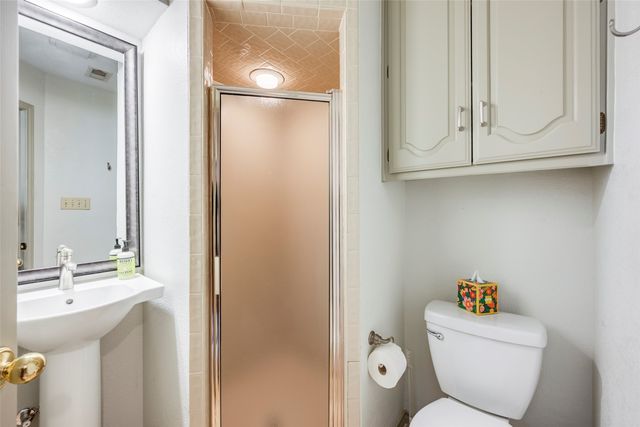 5105 Chad Drive, Arlington, TX 76017