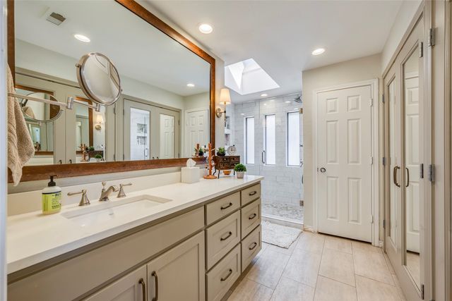 5105 Chad Drive, Arlington, TX 76017