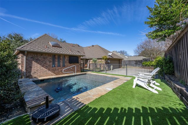 5105 Chad Drive, Arlington, TX 76017