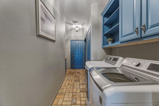 251 Goodnight TRL, Dripping Springs, TX 78620