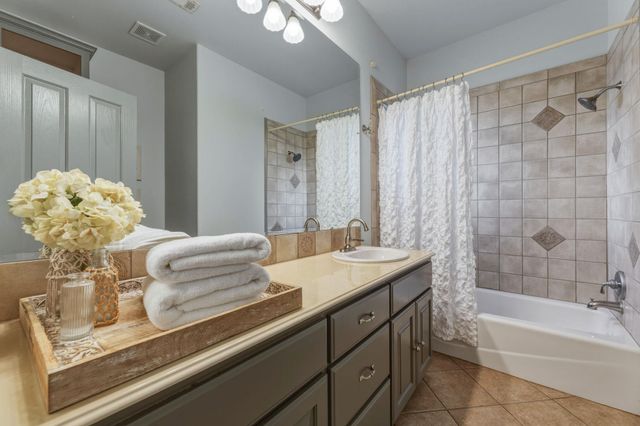 251 Goodnight TRL, Dripping Springs, TX 78620