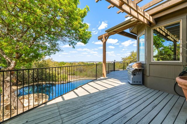 251 Goodnight TRL, Dripping Springs, TX 78620