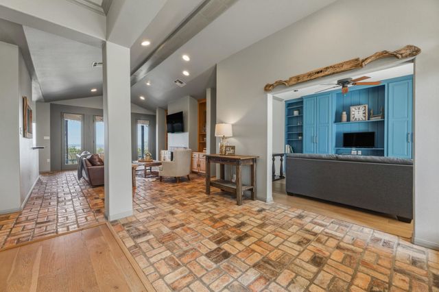 251 Goodnight TRL, Dripping Springs, TX 78620