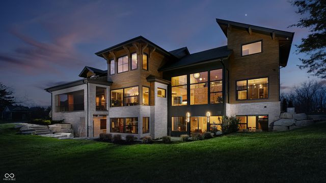 6870 Oldfields Lane, Zionsville, IN 46077