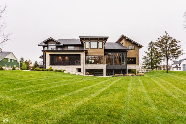 6870 Oldfields Lane, Zionsville, IN 46077